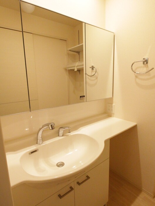 物件内観写真11　(洗面)