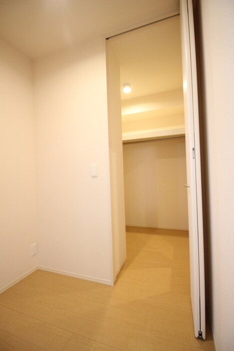 物件内観写真12　(収納)