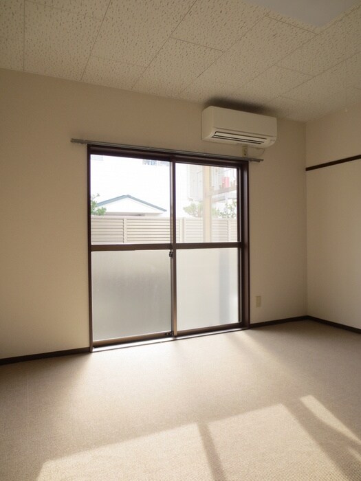 物件内観写真9　(居室)