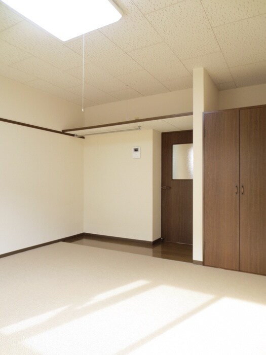 物件内観写真10　(居室)