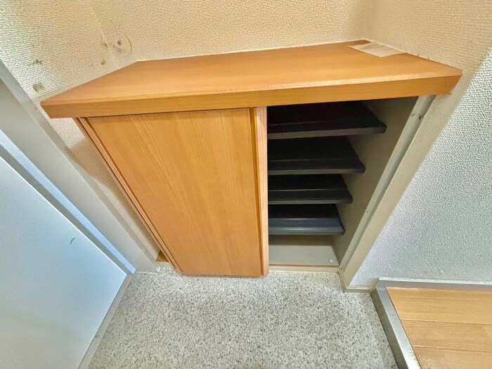 物件内観写真8　(靴箱)
