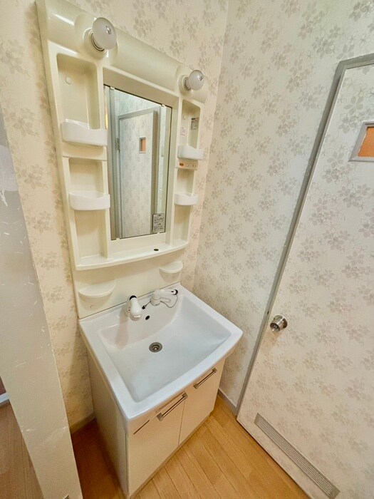 物件内観写真9　(洗濯機置場)