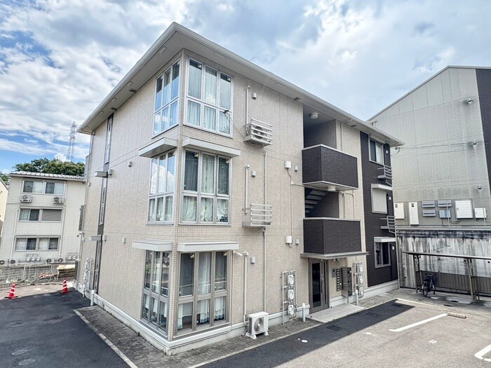 物件外観写真1　(外観写真)