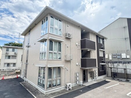 シュレイル外観写真