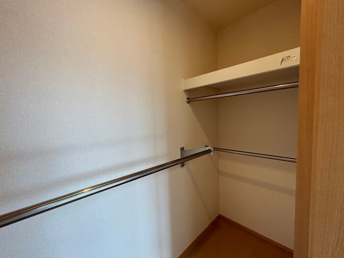 物件内観写真10　(収納)