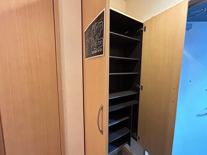 物件内観写真15　(靴箱)