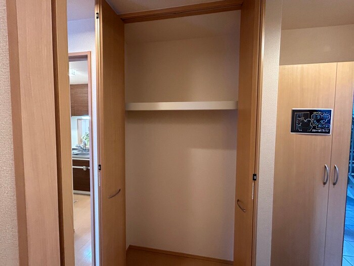物件内観写真18　(収納)