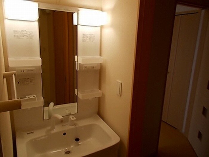 物件内観写真5　(洗面)