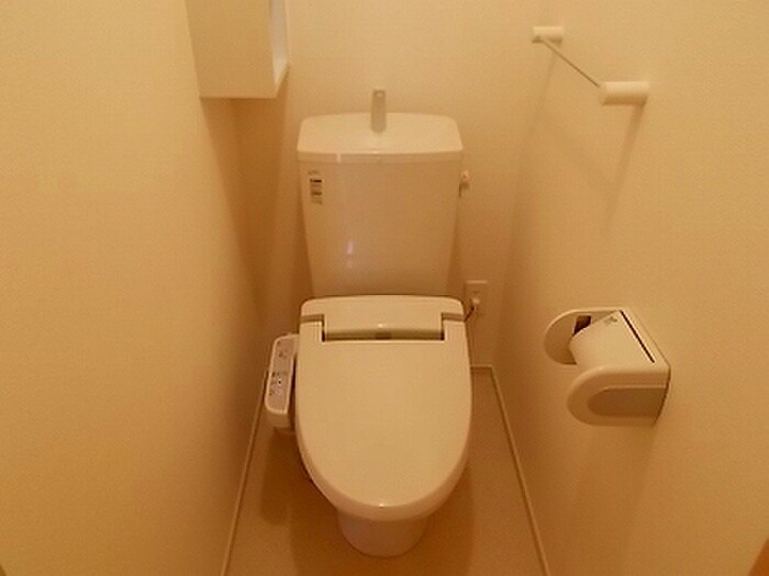 物件内観写真8　(トイレ)