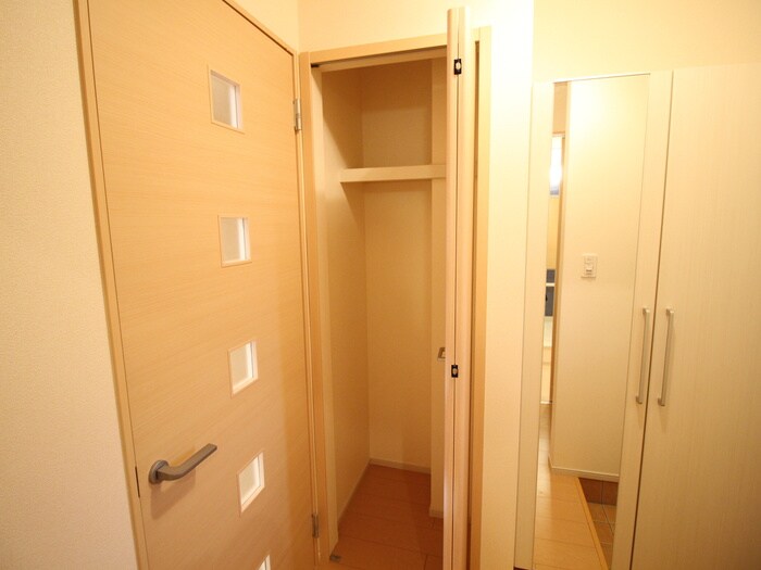 物件内観写真19　(収納)