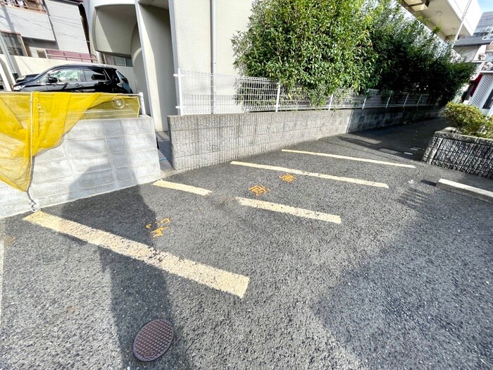 物件外観写真6　(駐輪場)