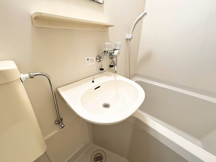 物件内観写真12　(洗面)