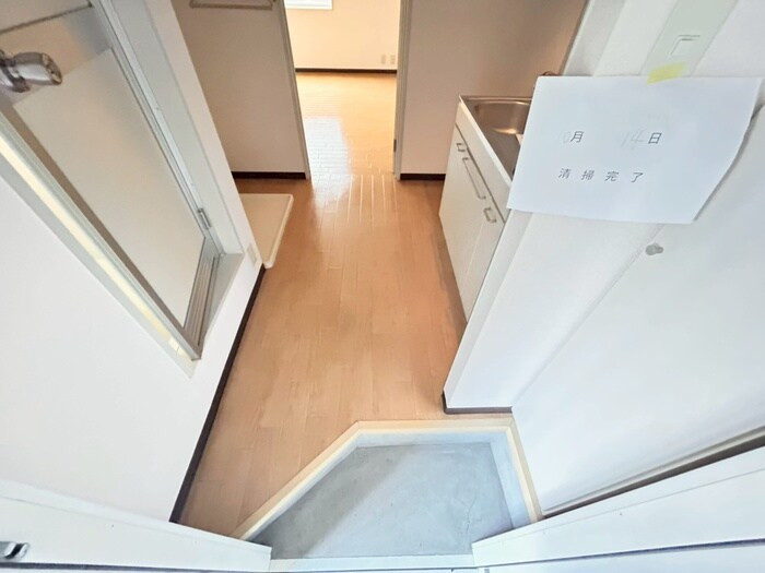 物件内観写真14　(玄関)