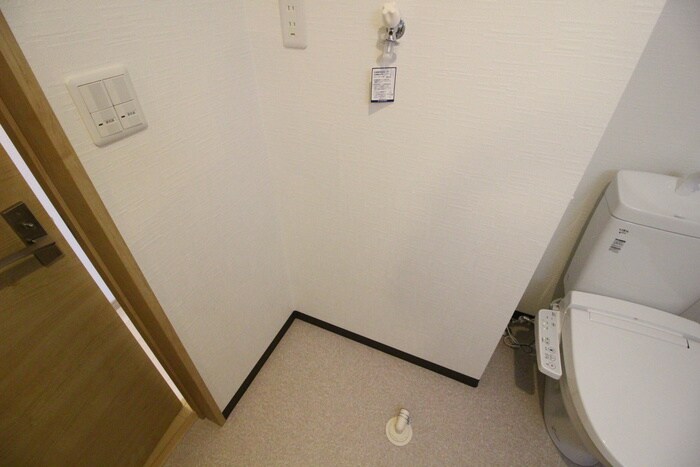 物件内観写真18　(洗濯機置場)