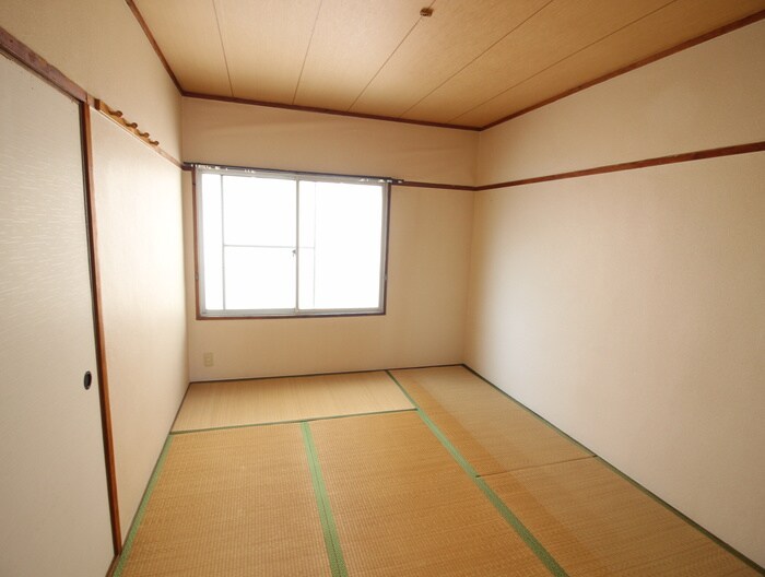 物件内観写真8　(居室)