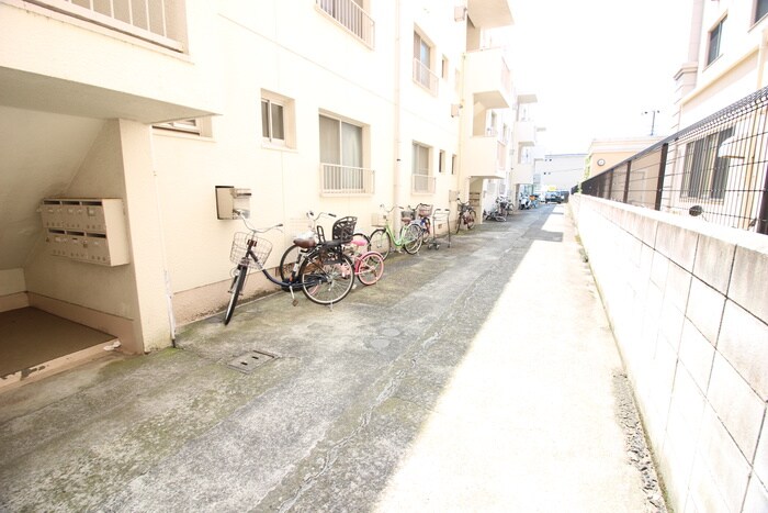 綾園ハイツの外観写真