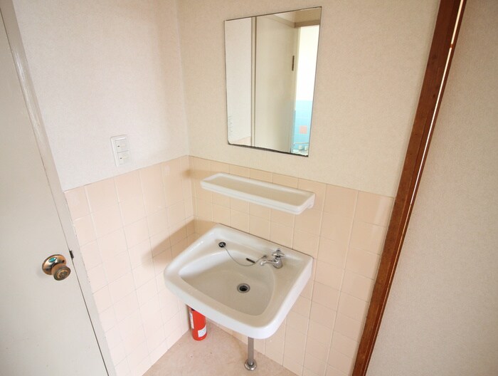 物件内観写真11　(洗面)