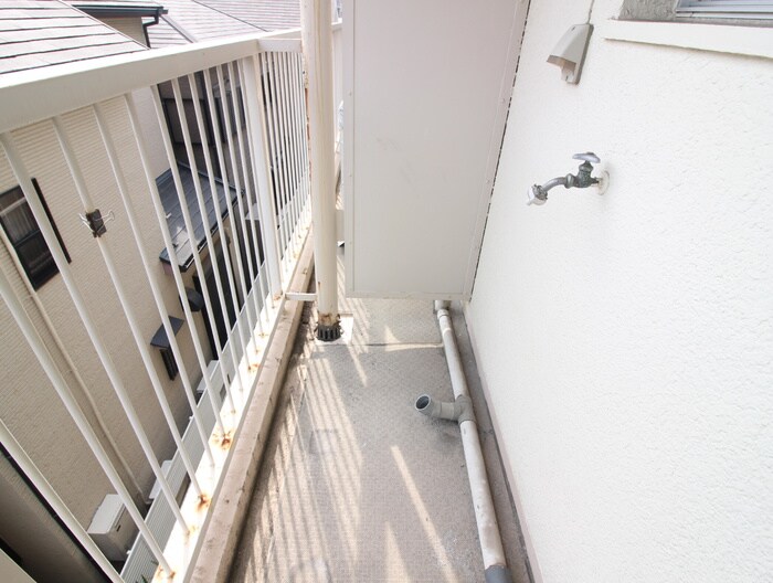 物件内観写真15　(洗濯機置場)