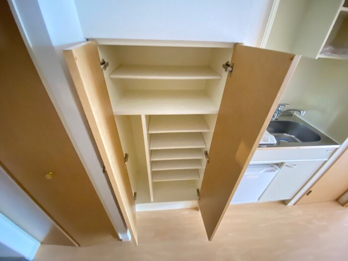 物件内観写真8　(靴箱)