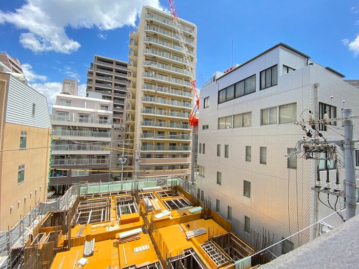 物件内観写真9　(室内からの展望)