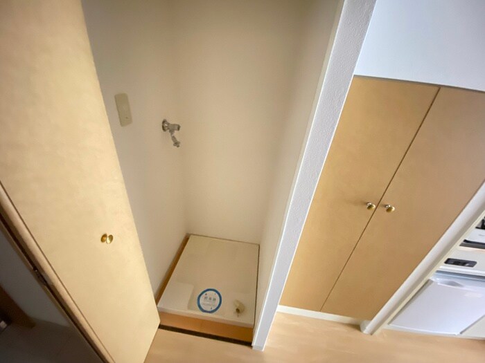 物件内観写真12　(洗濯機置場)