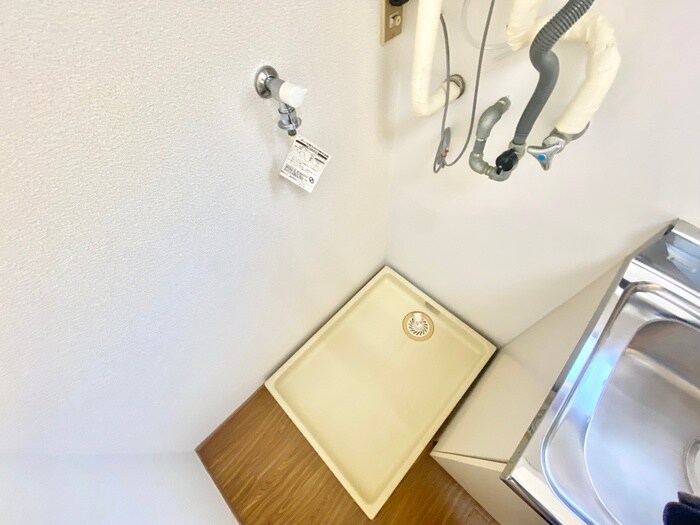 物件内観写真13　(洗濯機置場)