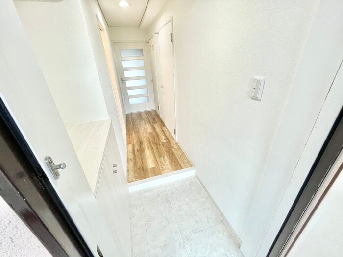 物件内観写真19　(玄関)