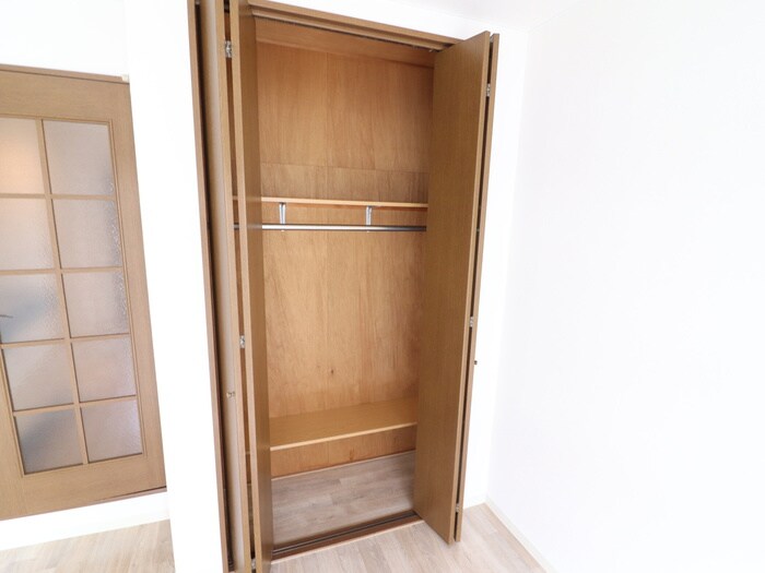 物件内観写真12　(収納)