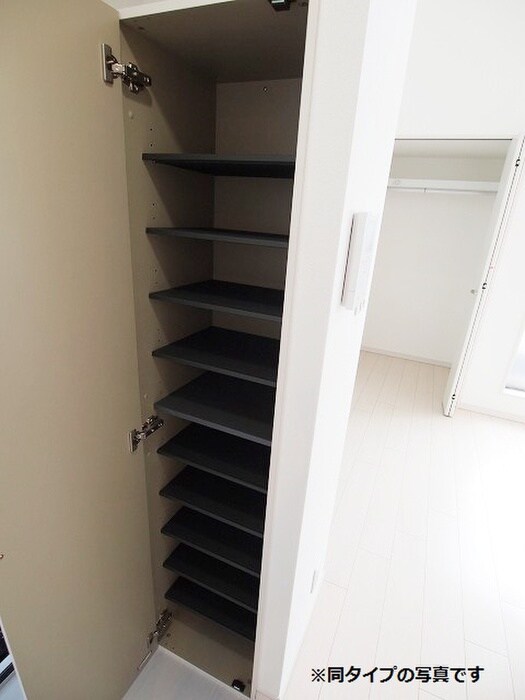 物件内観写真16　(靴箱)