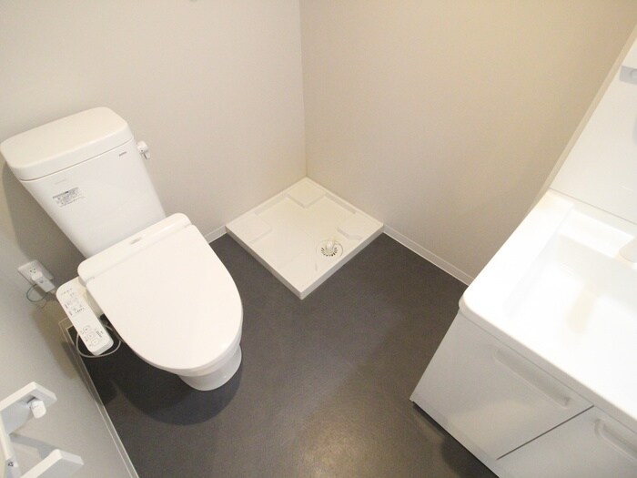 物件内観写真15　(洗濯機置場)