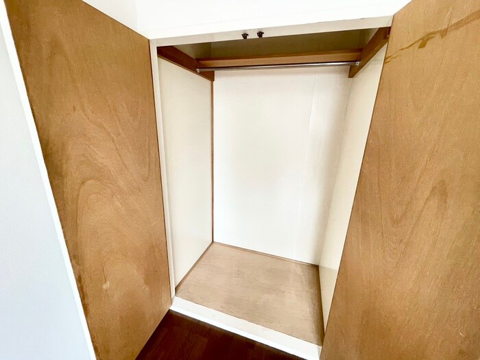 物件内観写真12　(収納)