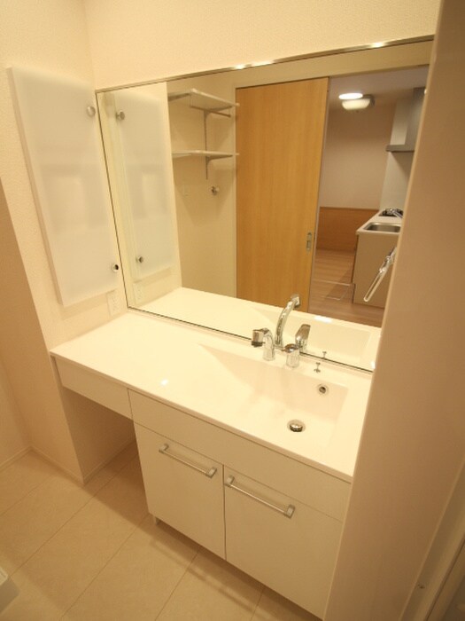 物件内観写真10　(洗面)