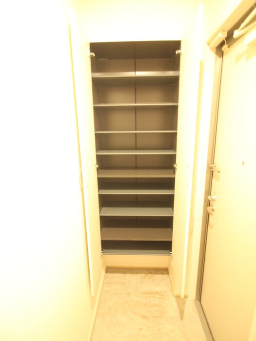 物件内観写真18　(靴箱)