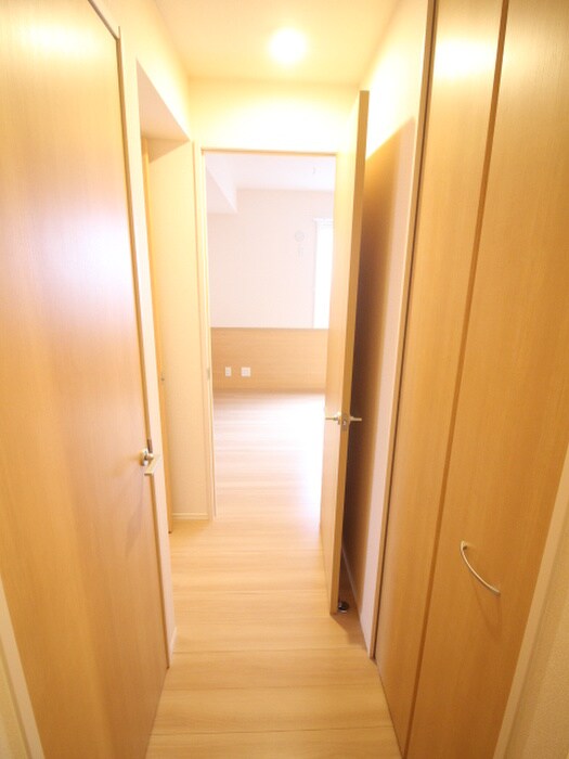 物件内観写真19　(廊下)