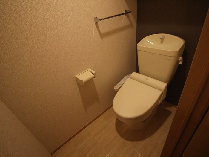 物件内観写真16　(トイレ)