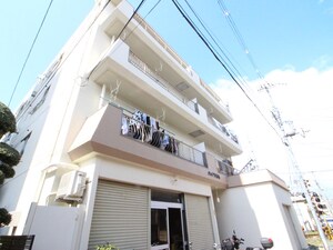 ハイツ泉寅外観写真