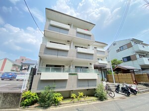 ヴィラペルソン外観写真