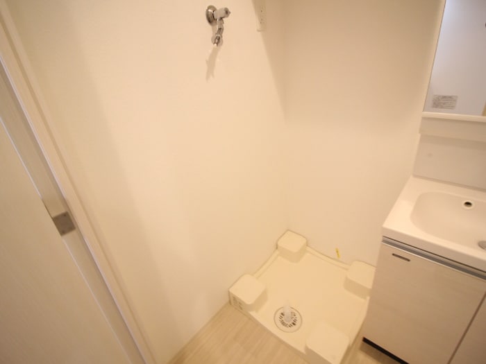 物件内観写真14　(洗濯機置場)