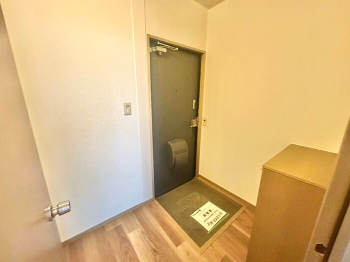 物件内観写真20　(玄関)