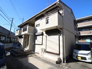 ララトピアB棟外観写真