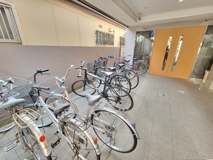 物件外観写真3　(駐輪場)