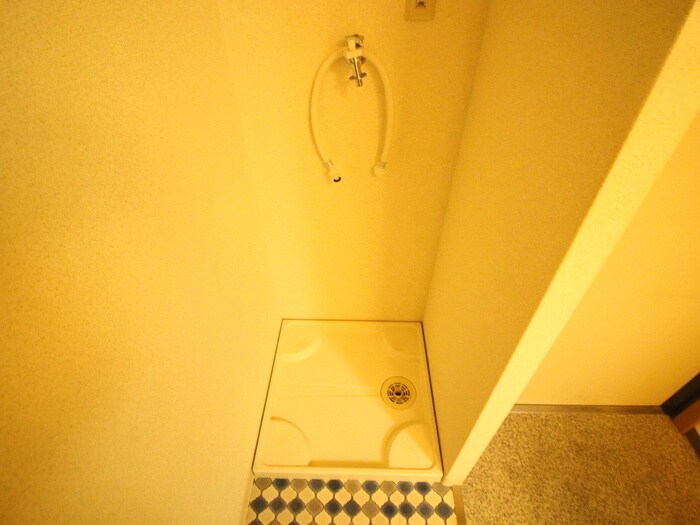 物件内観写真20　(洗濯機置場)