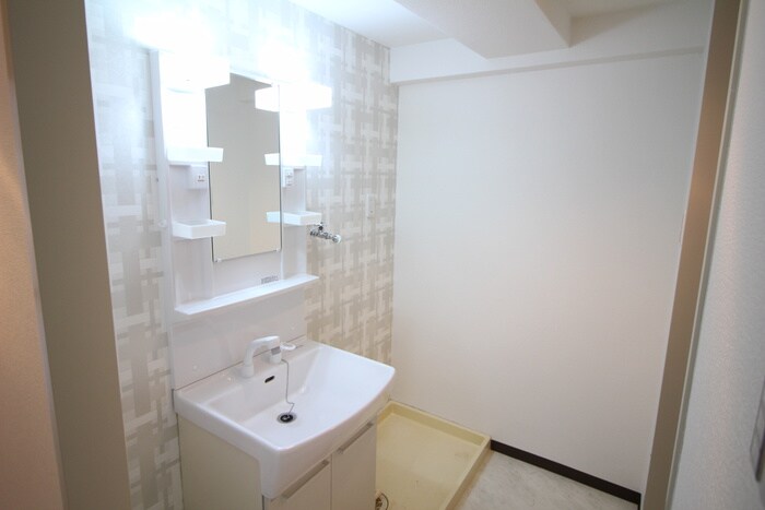 物件内観写真10　(洗濯機置場)