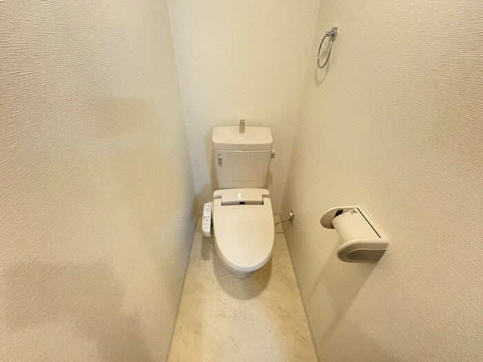 物件内観写真13　(トイレ)