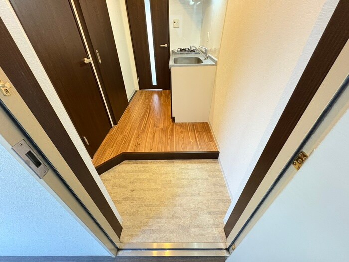 物件内観写真15　(玄関)