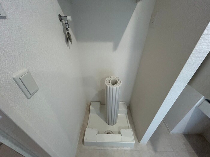 物件内観写真13　(洗濯機置場)