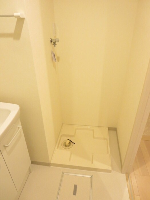 物件内観写真14　(洗濯機置場)