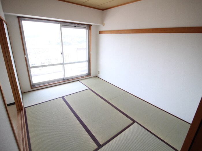 物件内観写真4　(居室)