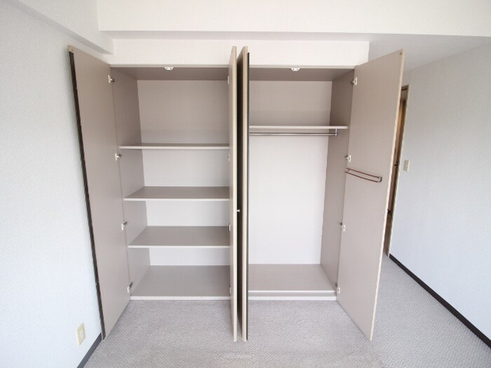 物件内観写真10　(収納)