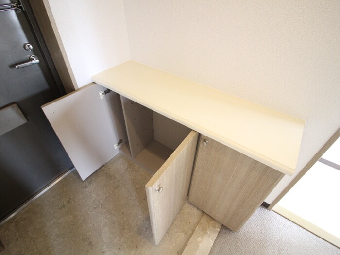 物件内観写真13　(靴箱)